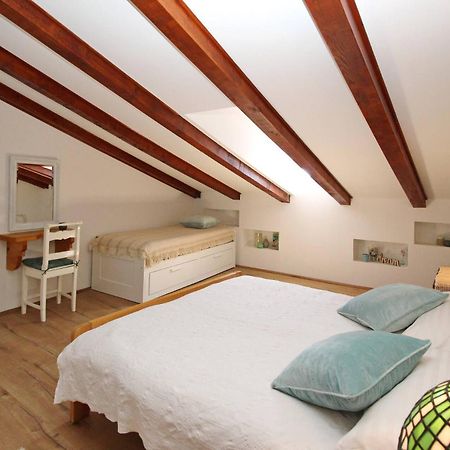 Apartment Fantov Old Town Residence Baska  Luaran gambar